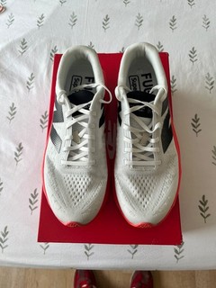 New Balance SC Trainer (Fuel Cell) UK size 9.5