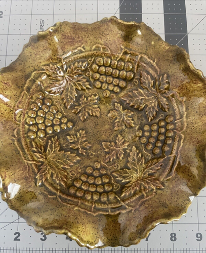 Ciotola ceramica smerlata lucida motivo maiolica foglia d'uva dipinta a mano marrone - Foto 24 di 24