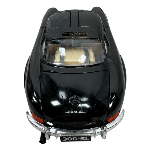 Burago 1954 Mercedes Benz 300 SL Diecast Model Car Black Gull-wing door 1/24 - Picture 5 of 11
