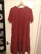 BOOHOO TIERED RUFFLE WOMANS POKA DOT DRESS,SZ-10 UK,BURGUNDY/WHITE,BNWOT
