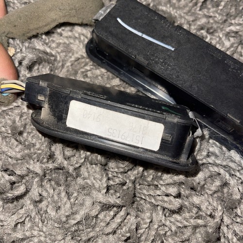 03-07 AVALANCHE Driver Pass Power Heated Seat Adjustable Pedal MemorySwitch OEM - Picture 5 of 8