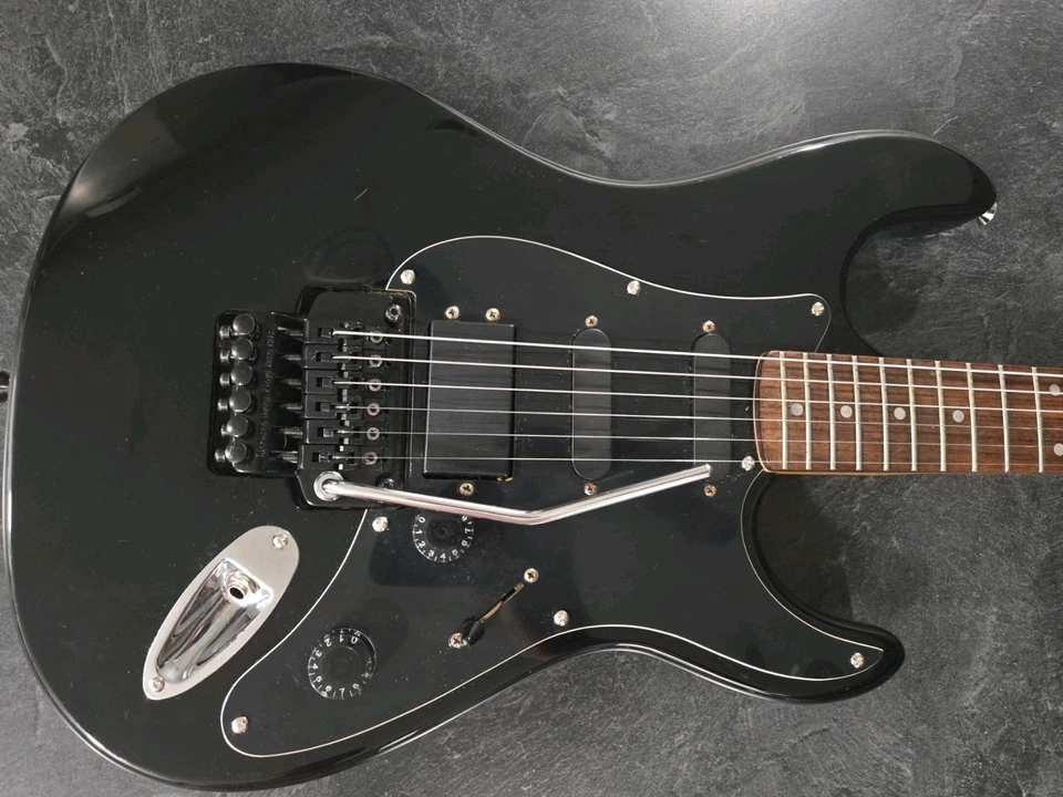 Guitarra Eléctrica/Estuche Suave Estilo Super Strat SSM2 1994 Samick Valley Arts SSM2 de Colección Foto 4 de 4