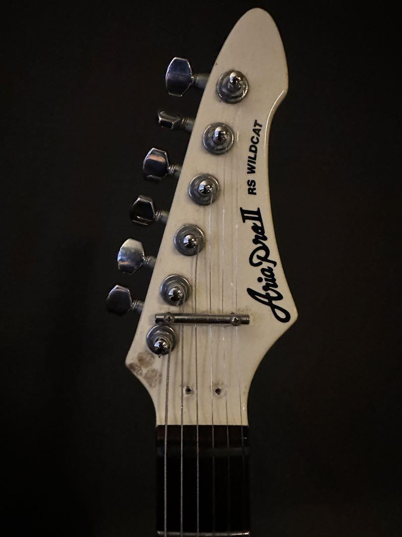 Aria Pro ll RS WILDCAT エレキギター 日本製 Electric Guitar Aria Pro II RS WILDCAT White Good Condition