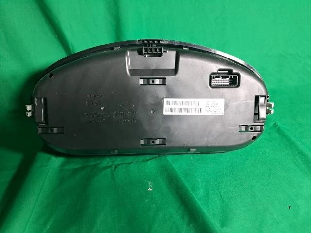 2011 Renault Fluence SM3 Instrument Clusters - Image 4 of 4