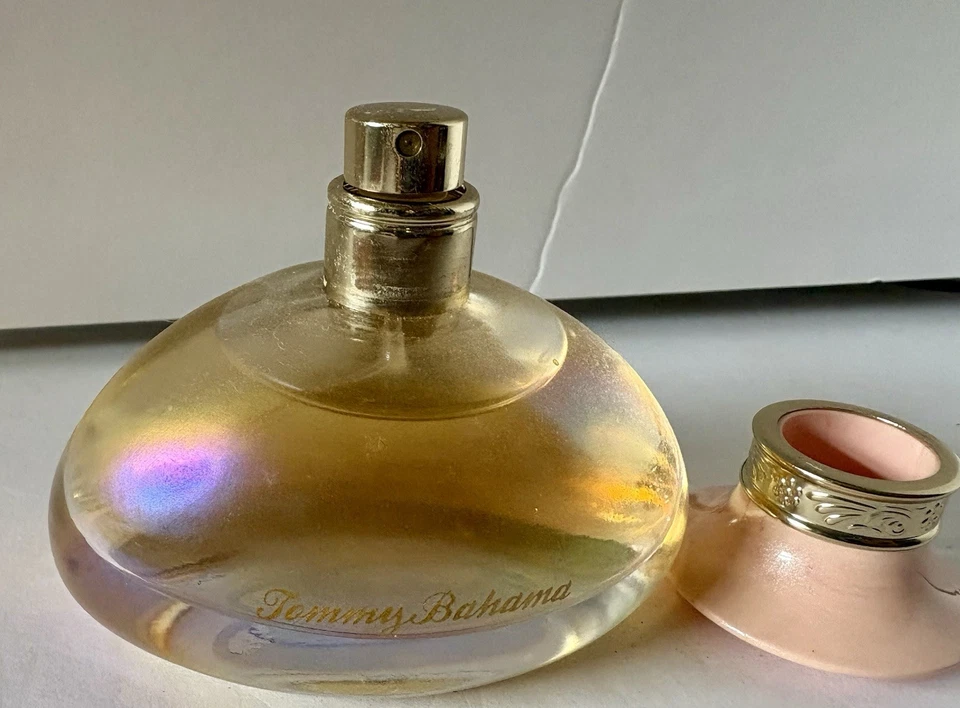 Tommy Bahama Classic For Her Eau de Parfum Spray Perfume 1.7 oz/50 ml Nuevo 2010 Foto 4 de 4