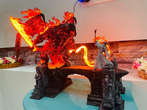 Epic Balrog Vs Gandalf Diorama LED Modification - Large Size, Balrog Figur - Bild 2 von 12