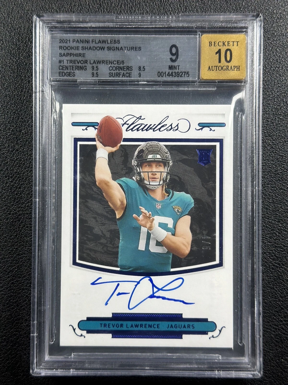 Trevor Lawrence Panini Flawless Rookie Shadow Signatures #RSSTLA Emerald-White Box 1/1