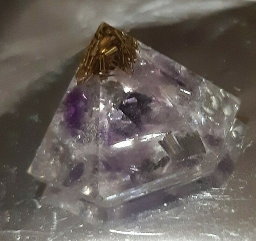 Piramide ORGONITE 6 CHAKRA AMETISTA Energia Quarzo orgone tower buster yoga zen - Picture 5 of 5