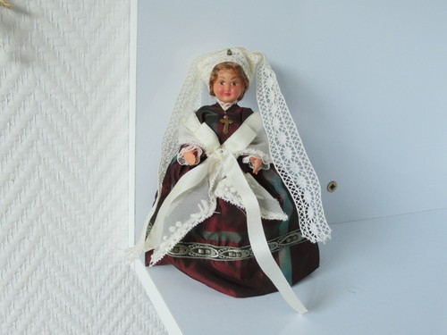 (N°1) ANCIENNE POUPEE