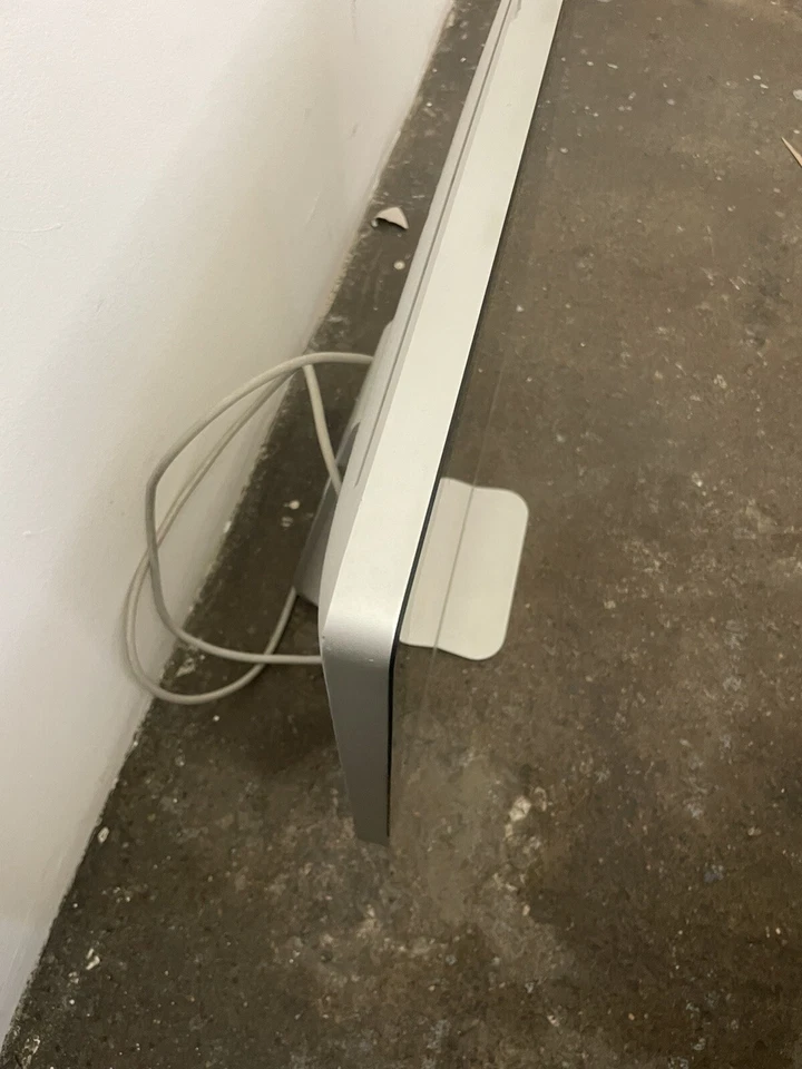 Apple iMac 21,5" Desktop - MD093LL/A (Novembre, 2012) - Immagine 2 di 4