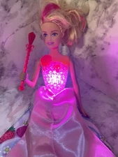 2013 Mattel Barbie Dreamtopia Sweetville Princess Singing Light Up Doll Wand