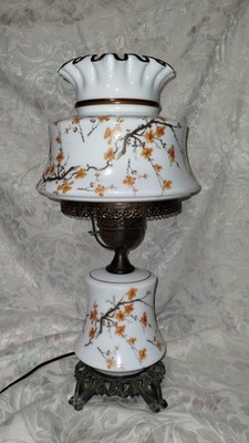 Vintage Abigail Adams GWTW 3 Way Lamp/  Pie Crust crimped top / Hand Painted