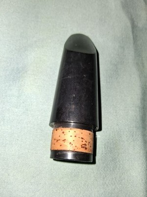 Unbranded Clarinet Mouthpiece. #!&