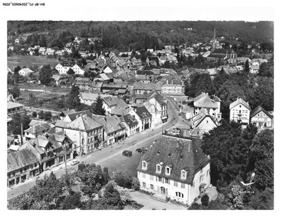 BH-BFP1-1029-90 - Mit Dem Flugzeug Über GIROMAGNY Das Haus Von Mazarin Und Der