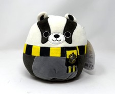 SQUISHMALLOWS Harry Potter HUFFLEPUFF BADGER 8  Scarf Plush Hogwarts House NEW 