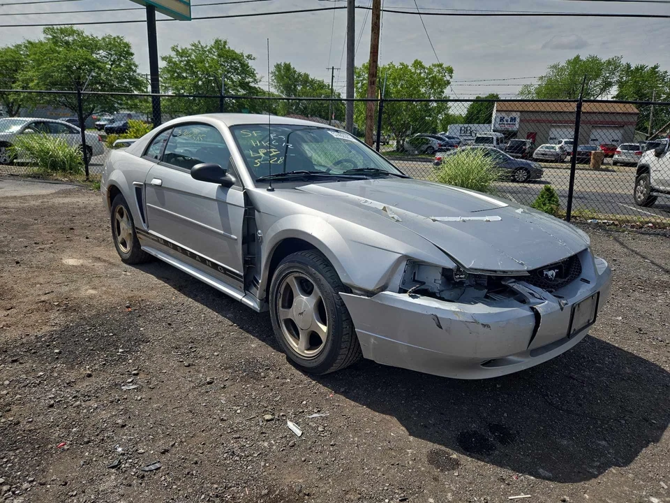 Used Front Right Door Window Regulator Front fits: 2004 Ford Mustang electric Fr - Image 2 of 4