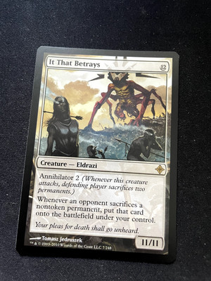 Nm - It That Betrays - Magic - RoE MTG Eng