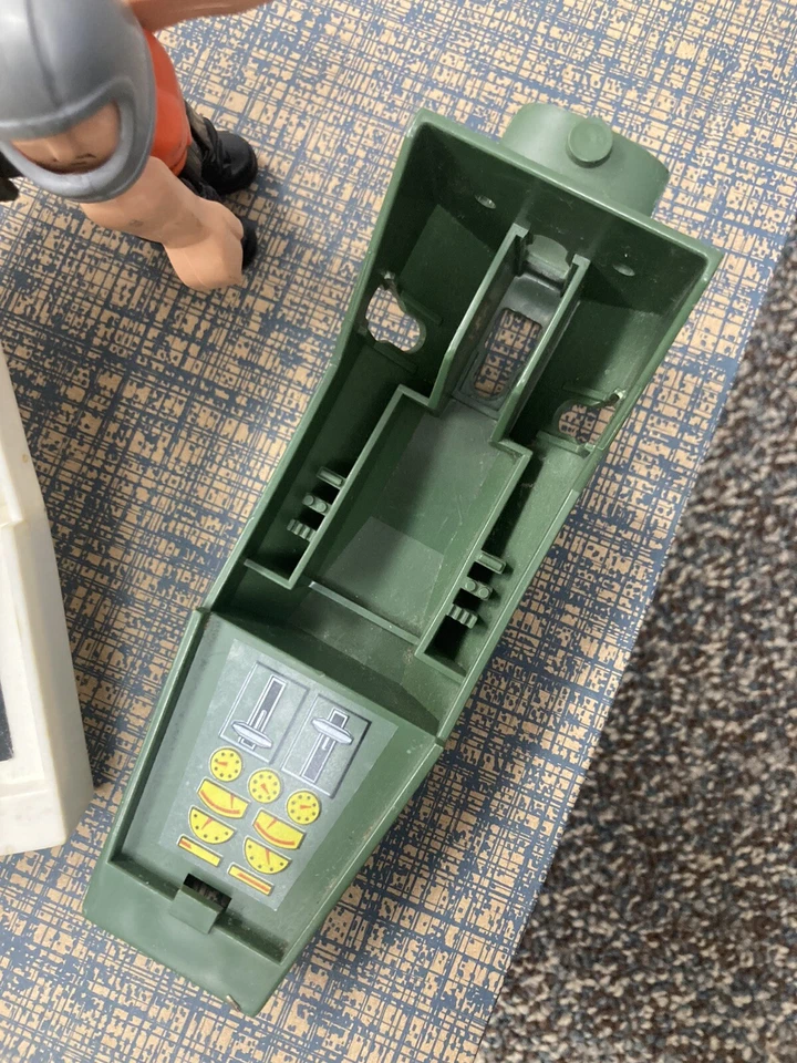 LOT! Vtg 80s CONSTRUX Fisher Price Building toys Men, Figures, Cockpits - Image 3 of 4