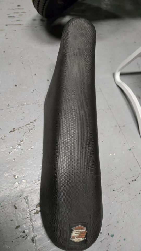 KTM EXC300 2004 ASIENTO (MERCADO DE ACCESORIOS) Foto 4 de 4