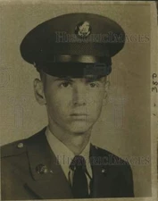 1968 Press Photo S/5 August Kraemer Jr. awarded with Distinguished Flying Cross