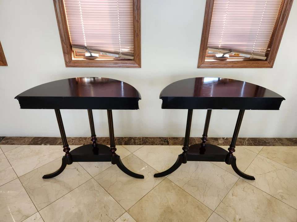 Mesas medias redondas (Bombay Co) Foto 3 de 4