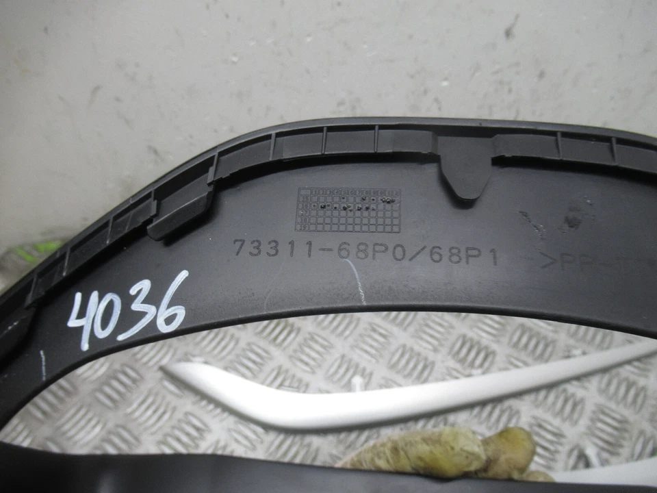 2017 SUZUKI BALENO SZ4 MK2 5DRS HATCH DASH+CENTRE CONSOLE TRIM PANELS REF4036 - image 3 of 4