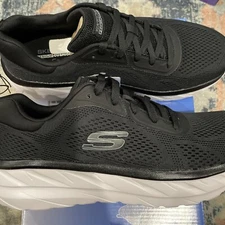 Skechers Men's D'Lux Ultra Premium Cushioning Air Cooled Memory Foam Sneaker