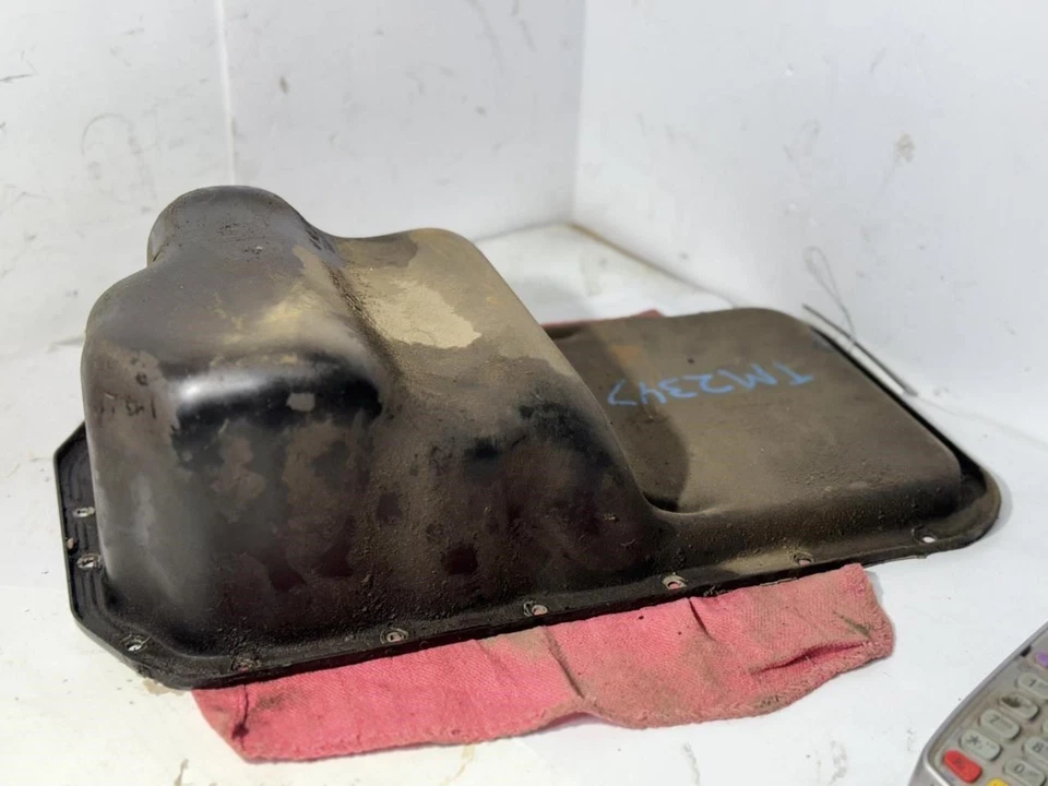 Масляный поддон 4 цилиндра 2WD подходит 79-95 TOYOTA пикап 20331 - Изображение 2 из 3