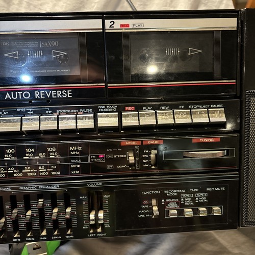 Hitachi TRK-555W Portable Component System High Quality Stereo Vintage BoomBox - Picture 4 of 21