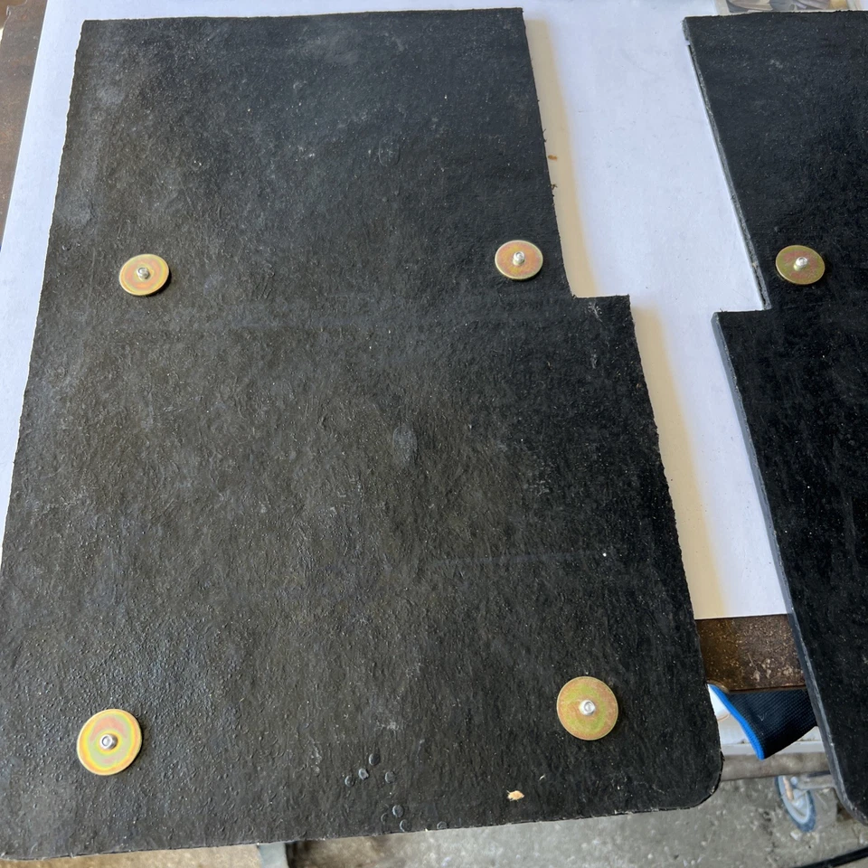 Deflecta-Shield EX-930DG-02 Rear 12" x 18.5" Rubber Mud Guards for 02 Dodge Ram - Image 2 of 4