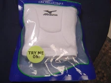 NIP Mizuno LR6 Volleyball Knee Pads Pair WHITE Low Rise Comfortable Protection