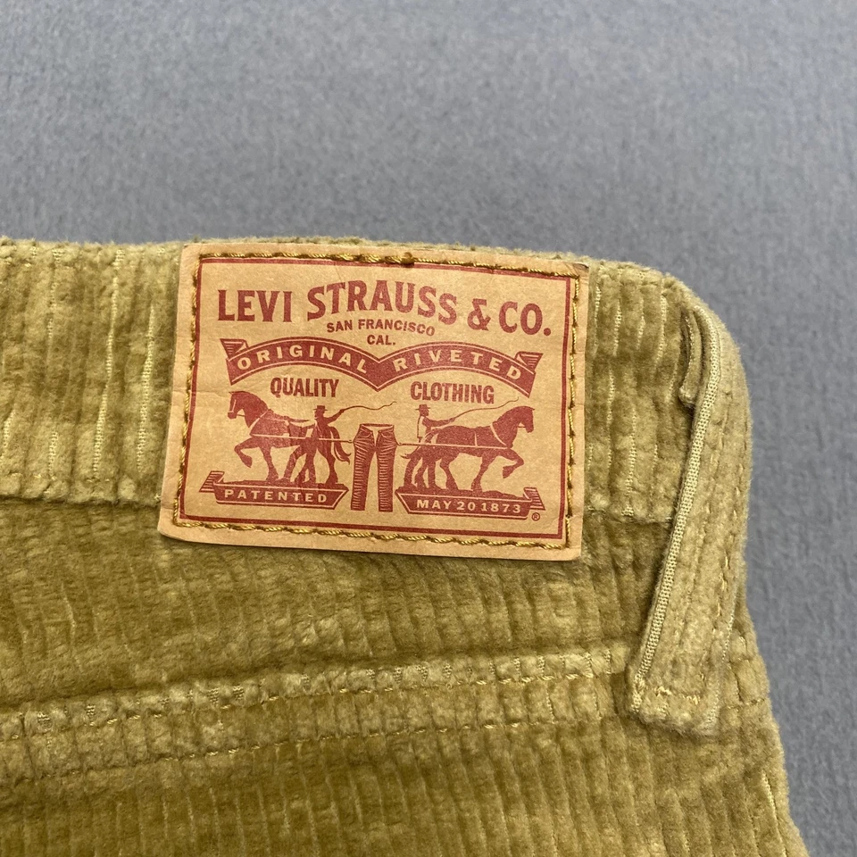 Pantalones de pana Levis para mujer 31x30 oliva 5 bolsillos pierna recta elásticos cremallera mosca Foto 2 de 4