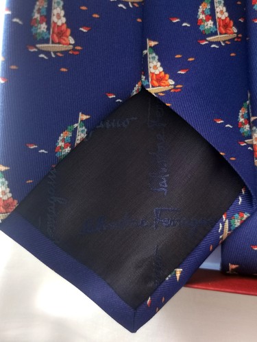 Salvatore Ferragamo for CLUBSWAN 100% Silk Tie in Seta Blu NEW IN BOX! - Picture 4 of 6