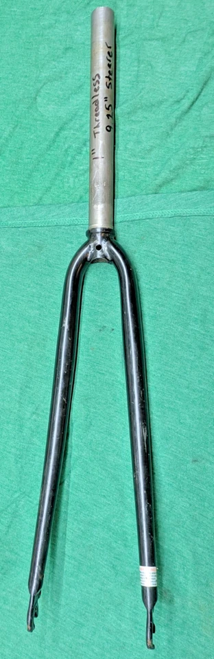 SUNLITE ROAD Bike Fork 622 700c 1 " THREADLESS BLACK 235MM STEERER - Image 3 of 4