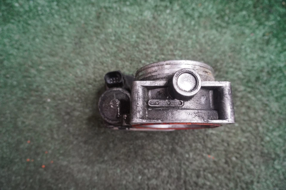 BMW 745I E65 646i 2004 2005 2006 4,4 L carrocería del acelerador OEM 7506627 Foto 3 de 4