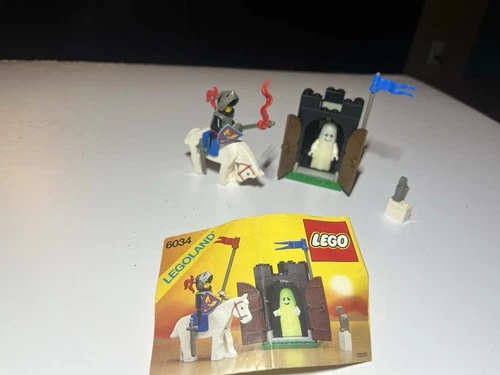 LEGO Black Monarch's Ghost Castle 6034 Complete Set 43 Pieces 6+