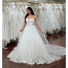Sweetheart Tulle Ball Gown Wedding Dresses Sleeveless Lace Applique Bridal Gowns