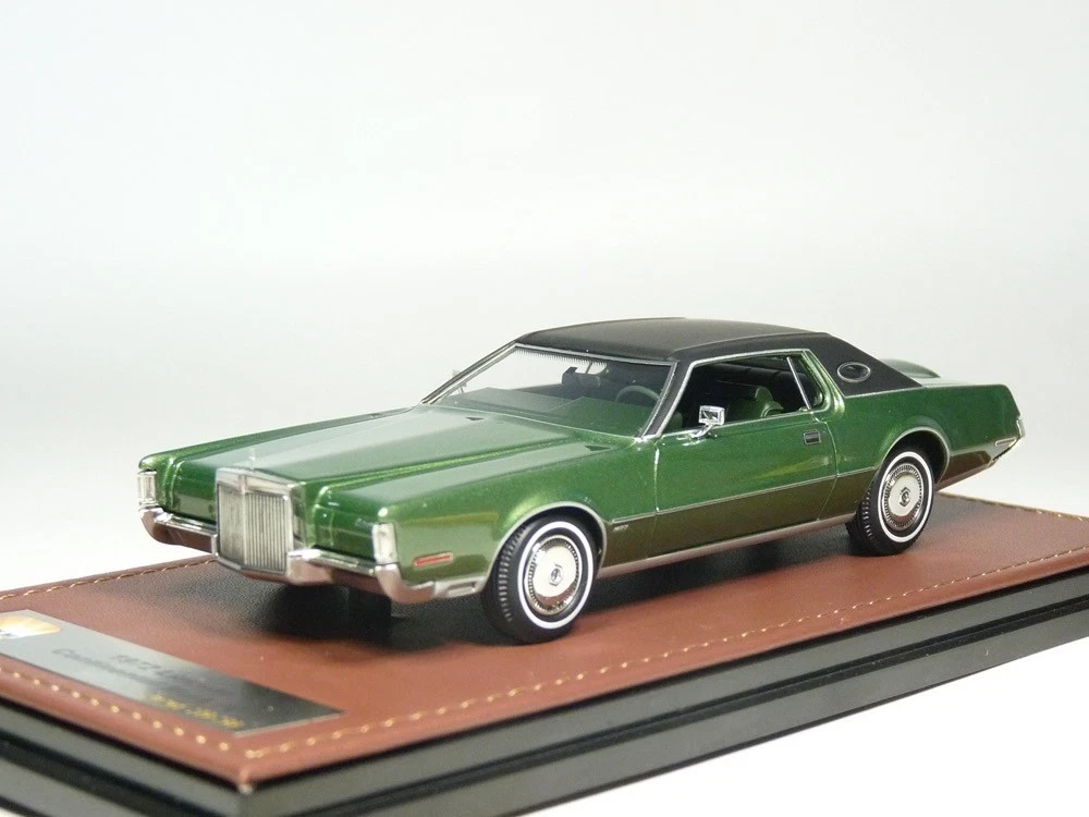 NEO SCALE MODELS 1/87 Lincoln Mark V Green Resin Car Limited