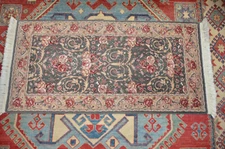 Vintage 4.5' X 2' Hand Woven Traditional Kashmiri Rug Floral Hand Knotted