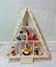 90S VINTAGE LILLIAN VERNON WHITE CHRISTMAS TREE SHADOW BOX 10.5" TALL