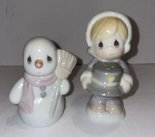 VTG 1994 Enesco Precious Moments “Girl Building Snowman” Salt & Pepper Shaker