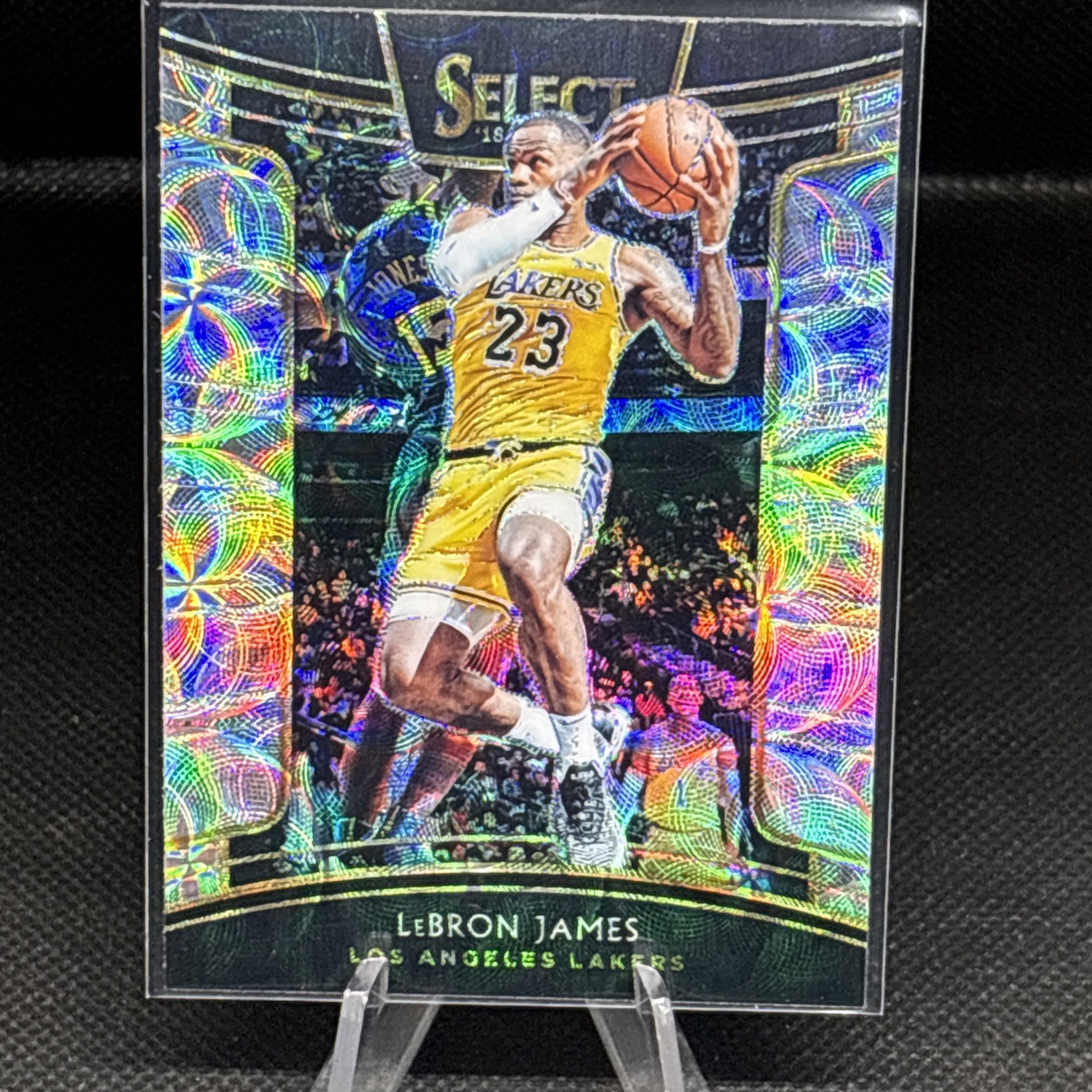 LeBron James 2018-19 Select #11 Silver Scope Prizm Los Angeles Lakers