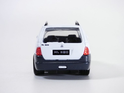 MERCEDES ML blanc 1998 1/36 W163 ML320 - Picture 5 of 5