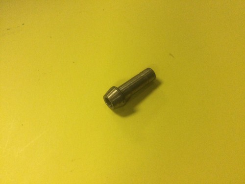 NEW Swagelok B-401-PC, Brass 1/4" tube 1/4" connector port - Picture 2 of 3