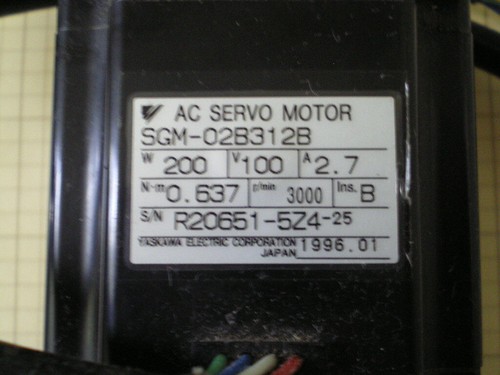 YASKAWA 200W SERVO MOTOOR SGM-02B312B 100V 2.7A - Imagen 2 de 2