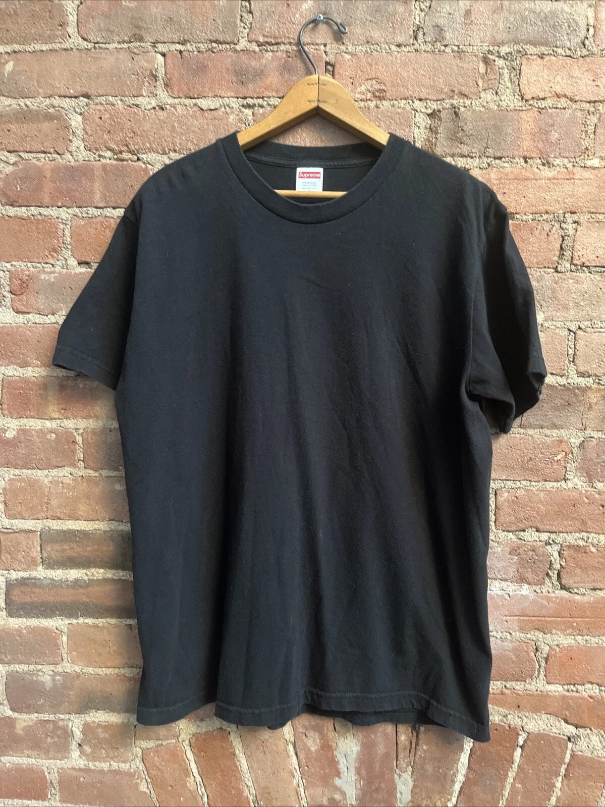 Tee shirt homme Supreme, taille Medium, noir pré rétréci 100% coton USA