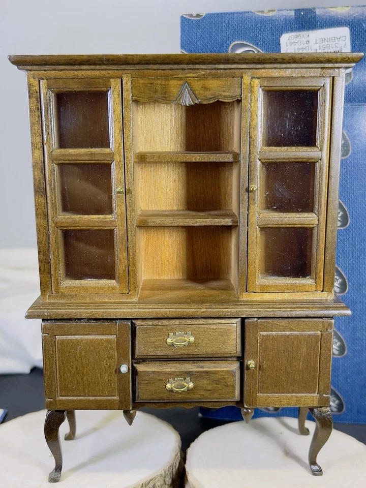 🪞Vintage Classics by Handley 1:12 Dollhouse Mini China Cabinet Model #10441 - Image 2 of 4