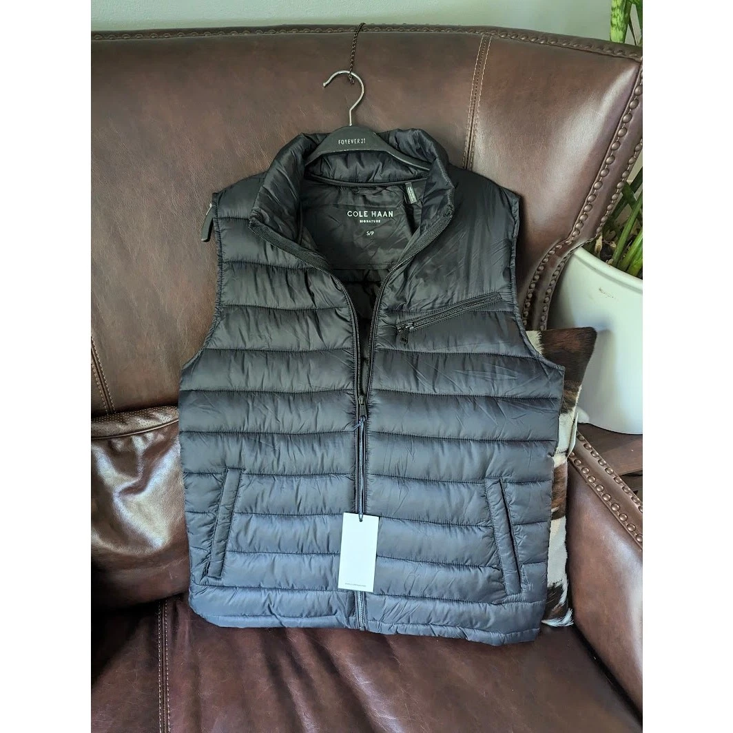 NWT COLE HAAN Men’s Quilted Vest Small – Black Insulated Lightweight Zip Puffer