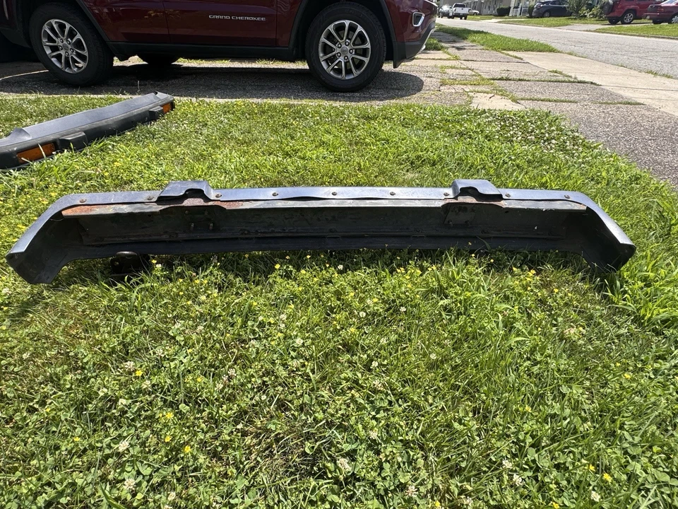 Parachoques trasero Datsun 280zx 2+0 1982-1983 azul Foto 4 de 4