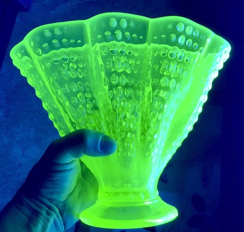 Fenton Kunstglas Topas gelb opalisierend "Vaseline" Hobnail 11" Vase